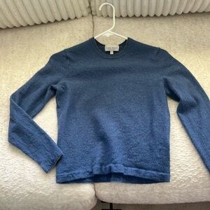 Neiman Marcus superfine cashmere Sweater
